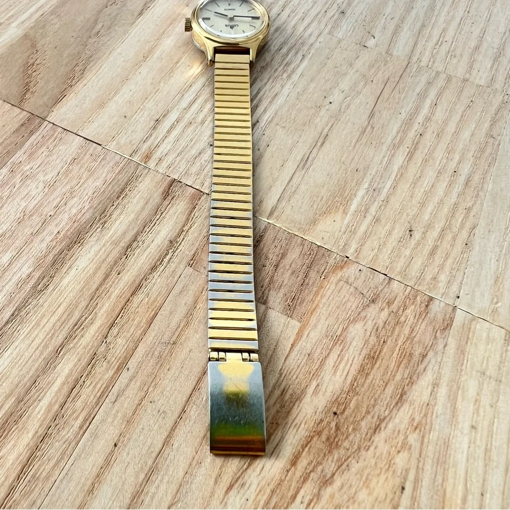 Vintage Lorus ladies gold tone dress Watch NEW BATTERY_6